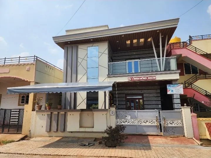 S M CONSTRUCTION'S